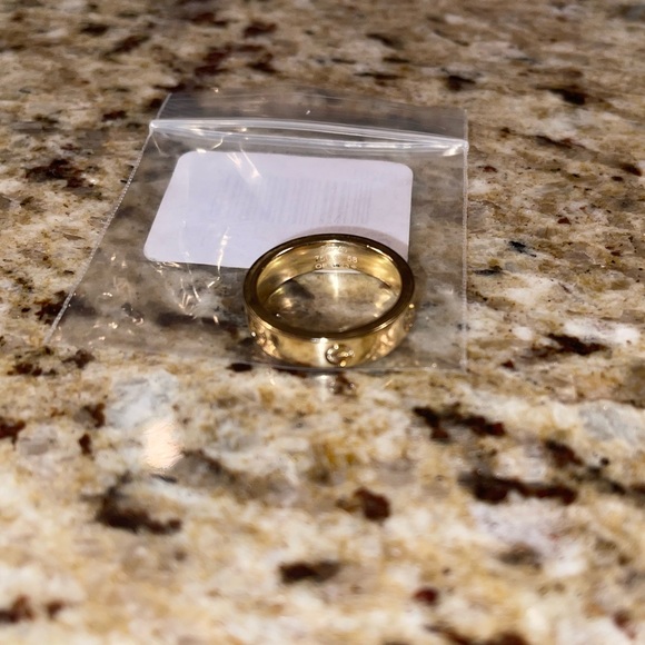 18k Gold Cartier ring - Picture 2 of 3